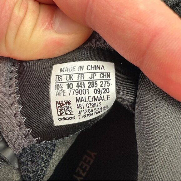 Adidas Yeezy NWOB Boost Quantum QNTM Frozen Blue GZ8872 Size 10.5 US Kanye West - Picture 2 of 13